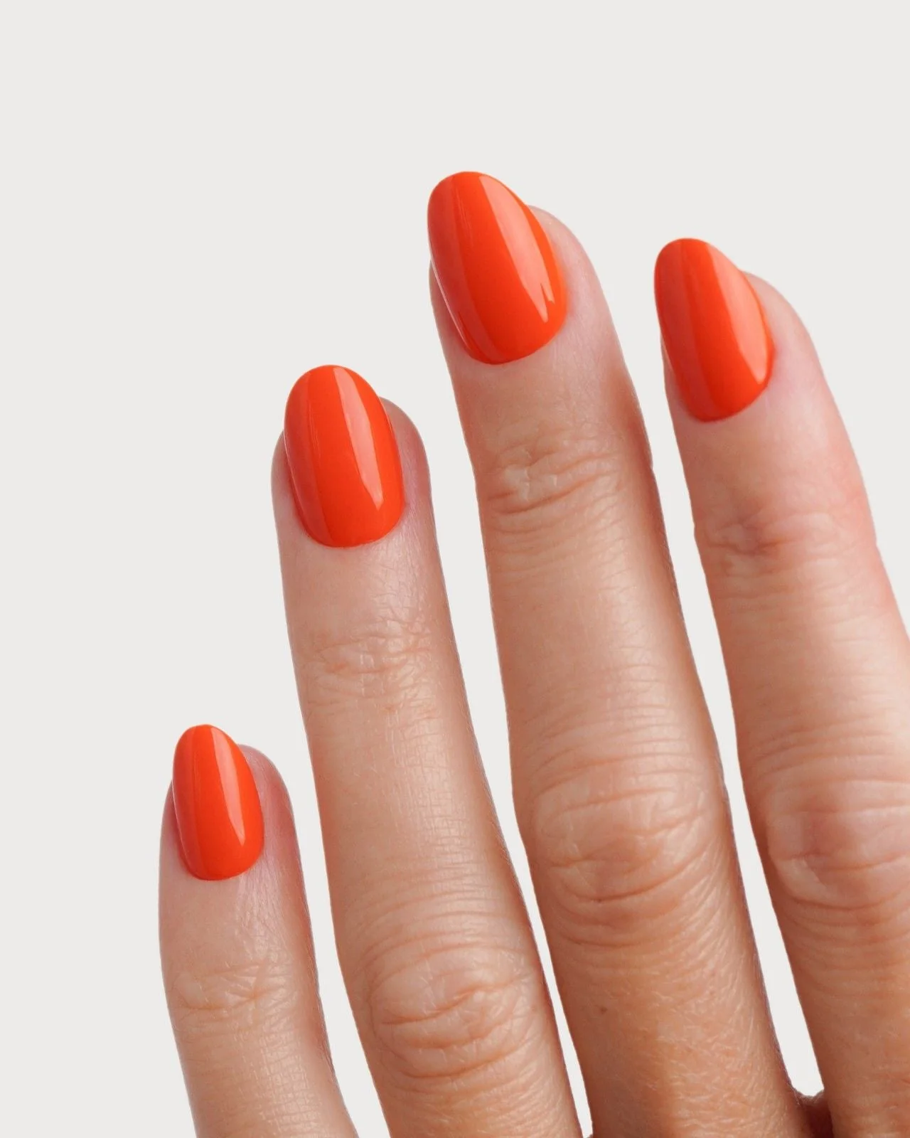 Dolce Vita Short Round Soft Gel Press Ons - Image 2