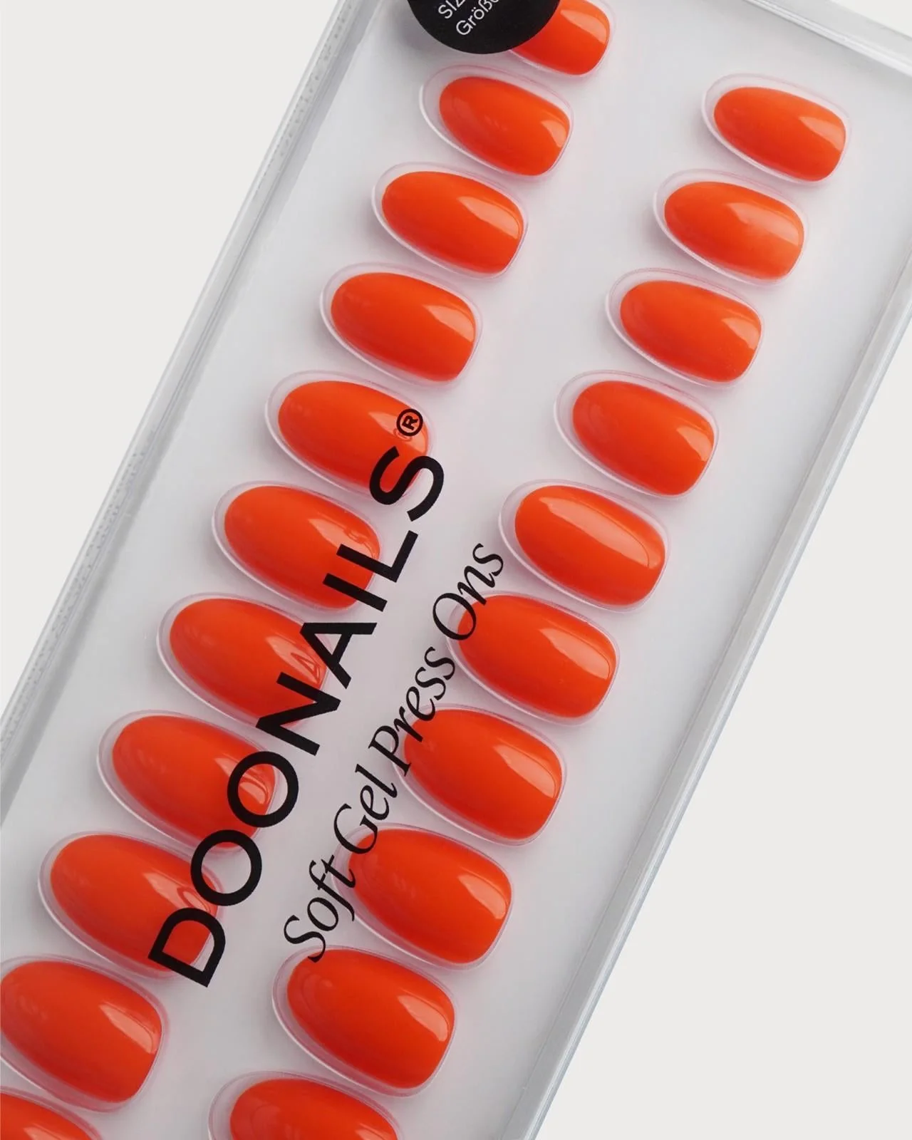 Dolce Vita Short Round Soft Gel Press Ons - Image 5